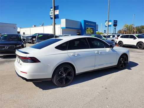 Used 2024 Honda Accord Sport image 14