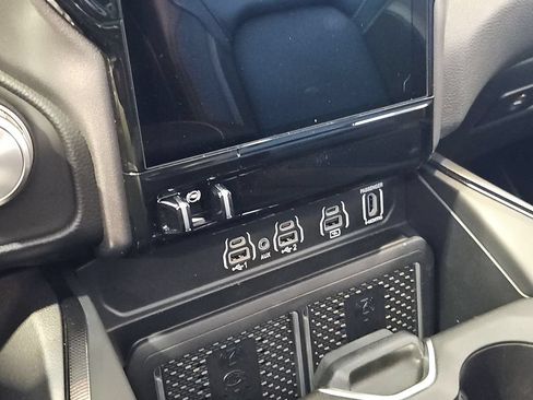 New 2026 RAM 1500 Laramie AWD/4WD image 25