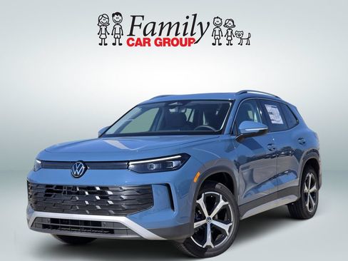 New 2026 Volkswagen Tiguan SE FWD image 1