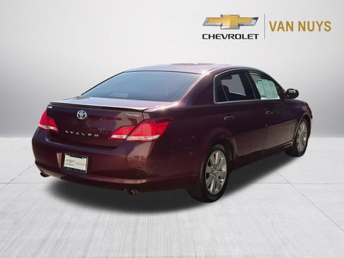 Used 2005 Toyota Avalon Touring FWD image 5