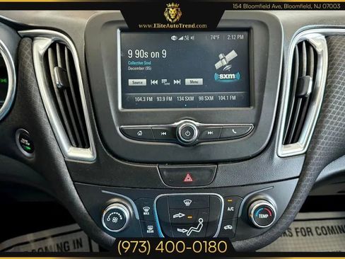 Used 2017 Chevrolet Malibu LT image 14