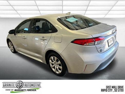 Used 2025 Toyota Corolla LE FWD image 4
