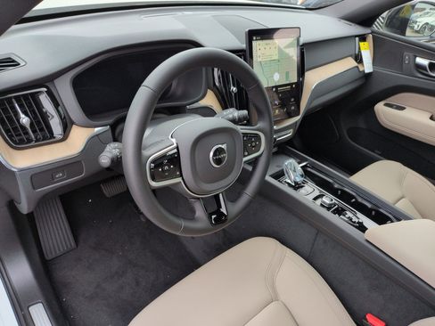 New 2026 Volvo XC60 B5 Plus w/ Protection Package Premier AWD/4WD image 10