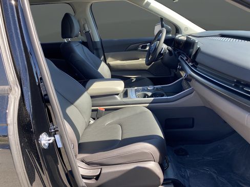 New 2026 Kia Carnival LXS FWD image 16