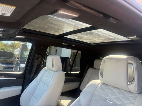 Certified 2025 Cadillac Escalade Sport Platinum AWD/4WD image 30