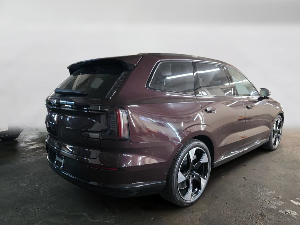 Used 2025 Volvo EX90 Ultra AWD/4WD image 3