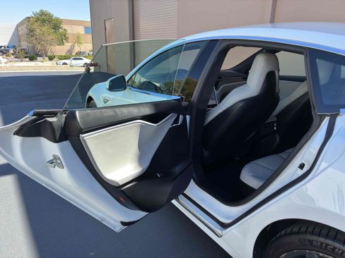 Used 2016 Tesla Model S 90D AWD/4WD image 46