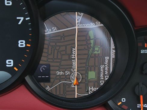 Used 2014 Porsche 911 Carrera image 25