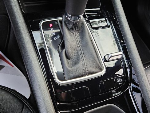 New 2026 Jeep Compass Latitude image 19