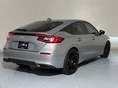 Used 2025 Honda Civic Sport image 9