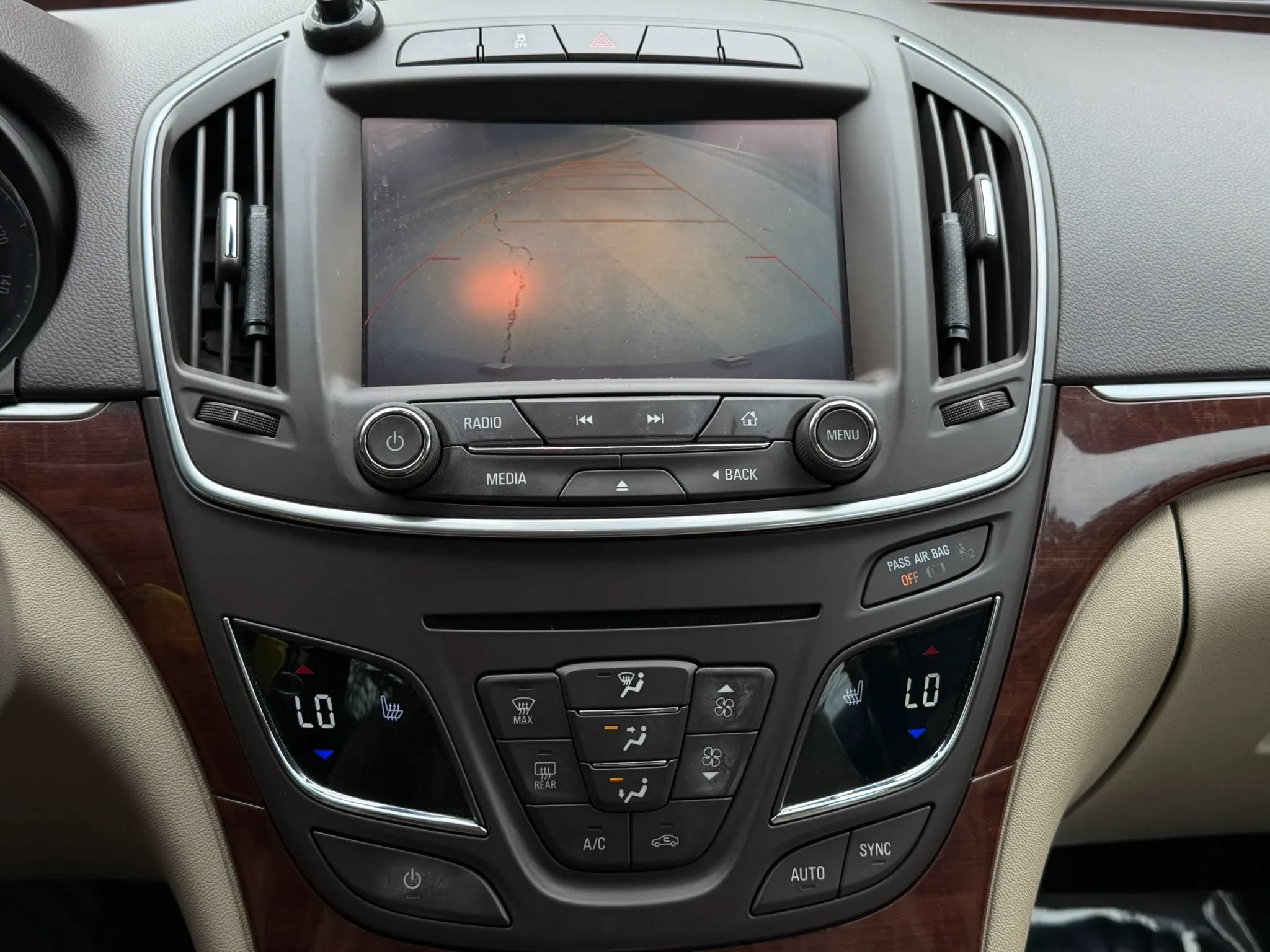 Used 2016 Buick Regal FWD image 19