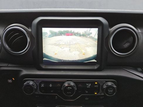 Certified 2021 Jeep Wrangler Unlimited Rubicon 4xe w/ Cold Weather Group image 20