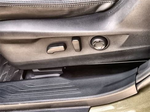 Used 2023 Subaru Outback Touring image 31