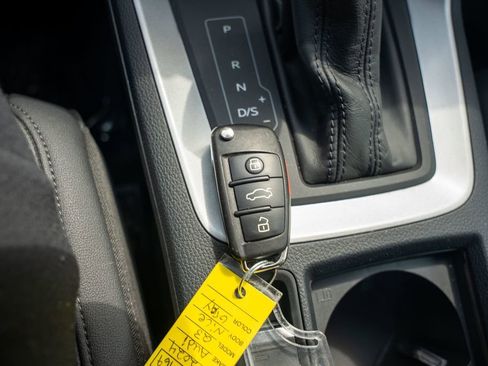 Used 2024 Audi Q3 2.0T Premium image 29