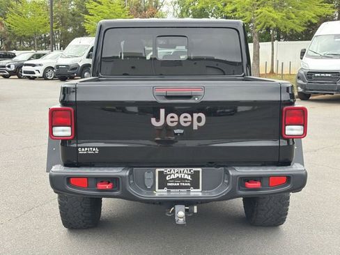 Used 2021 Jeep Gladiator Rubicon AWD/4WD image 12