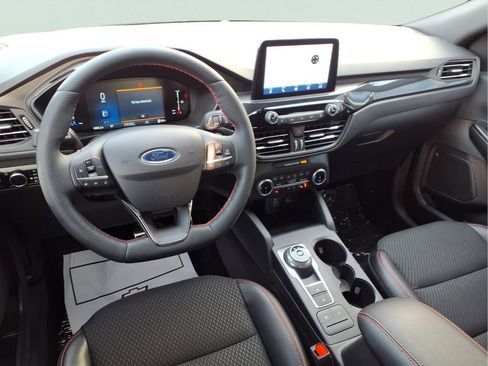 Used 2024 Ford Escape ST-Line w/ Cold Weather Package image 5
