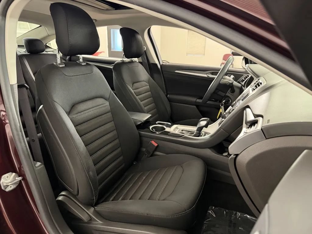Used 2013 Ford Fusion SE FWD image 32