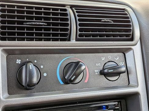 Used 2004 Ford Mustang Mach 1 image 9