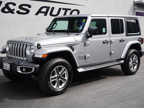 Used 2020 Jeep Wrangler Unlimited Sahara image 7