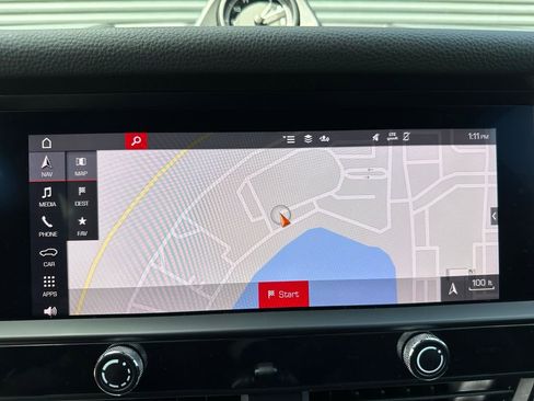 Certified 2023 Porsche Macan image 32