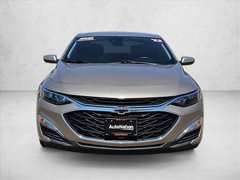 Certified 2022 Chevrolet Malibu RS FWD image 2