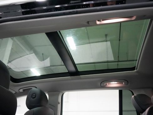 Used 2024 Mercedes-Benz GLS 450 4MATIC image 15