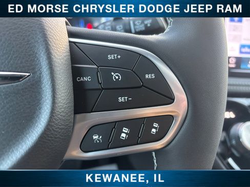 New 2026 Chrysler Pacifica Select image 29