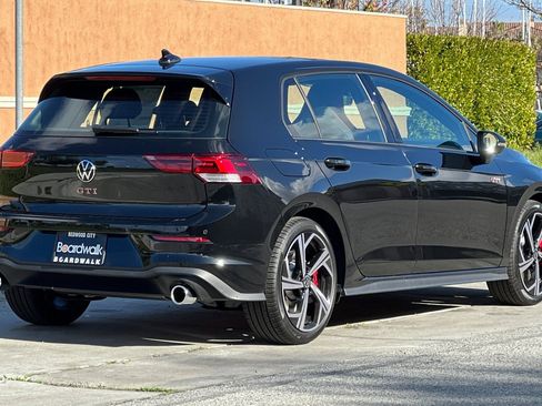 New 2026 Volkswagen GTI SE FWD image 4