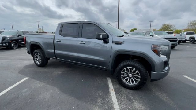 Used 2022 GMC Sierra 1500 AT4 w/ Technology Package AWD/4WD image 3
