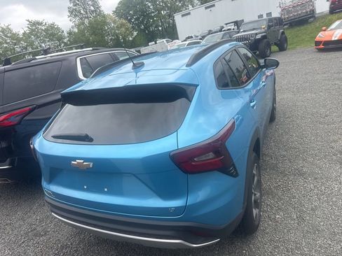 Used 2025 Chevrolet Trax LT w/ Driver Confidence Package FWD image 5