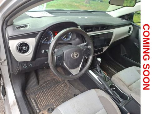 Used 2018 Toyota Corolla LE FWD image 10