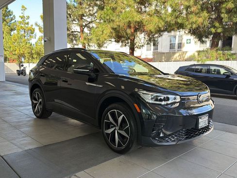 Certified 2023 Volkswagen ID.4 Pro S AWD/4WD image 7