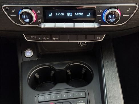 Used 2017 Audi A4 2.0T Ultra Premium w/ Convenience Package image 19