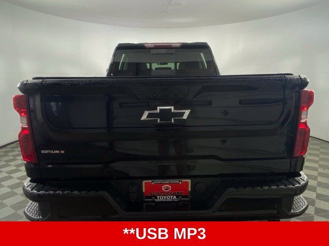 Used 2022 Chevrolet Silverado 2500 LT w/ Midnight Edition AWD/4WD image 7