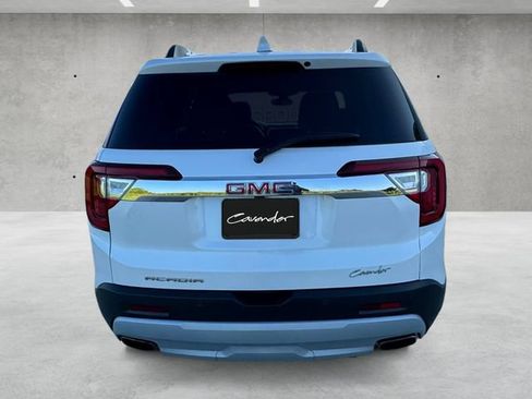 Used 2021 GMC Acadia SLT w/ Technology Package FWD image 15