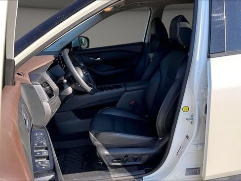 Certified 2023 Nissan Rogue SL w/ SL Premium Package FWD image 23