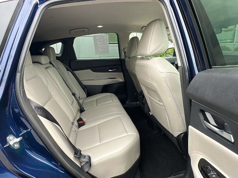 Certified 2025 Nissan Murano SV AWD/4WD image 23