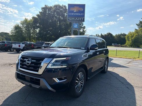 Used 2023 Nissan Armada SL w/ Captain's Chairs Package AWD/4WD image 1