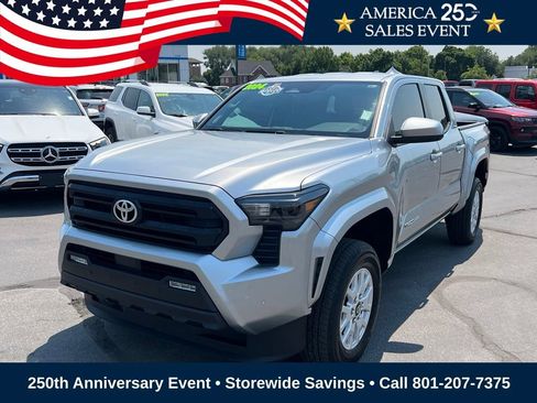 Used 2024 Toyota Tacoma SR5 w/ SR5 Upgrade Package AWD/4WD image 2