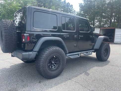 Used 2022 Jeep Wrangler Unlimited Rubicon w/ Cold Weather Group AWD/4WD image 5