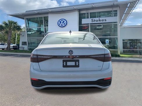 New 2026 Volkswagen Jetta SE image 5