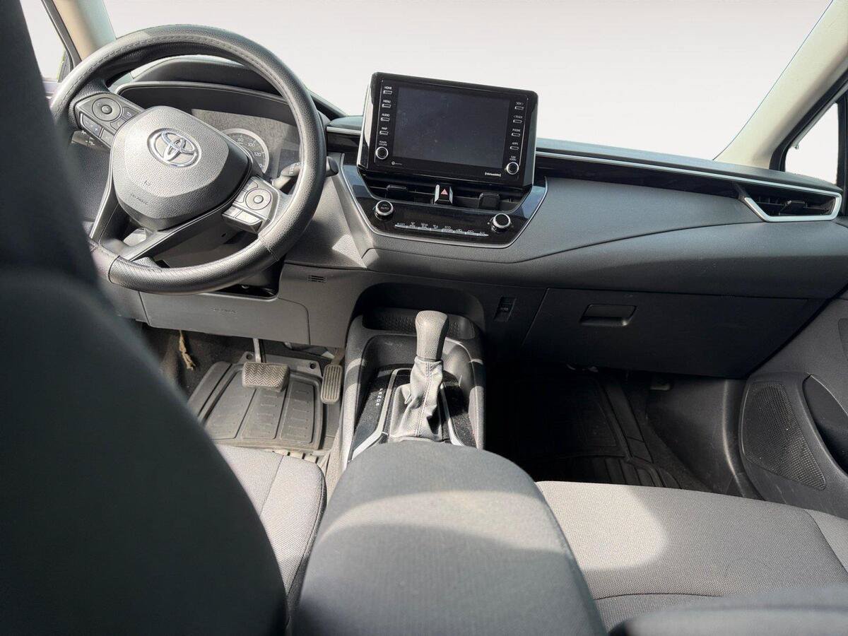 Used 2021 Toyota Corolla LE FWD image 11