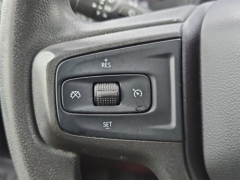 Used 2020 Chevrolet Silverado 1500 Custom w/ Custom Value Package image 15