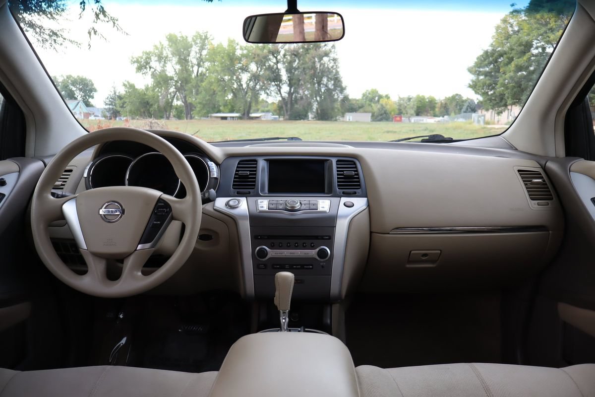 Used 2013 Nissan Murano S AWD/4WD image 16