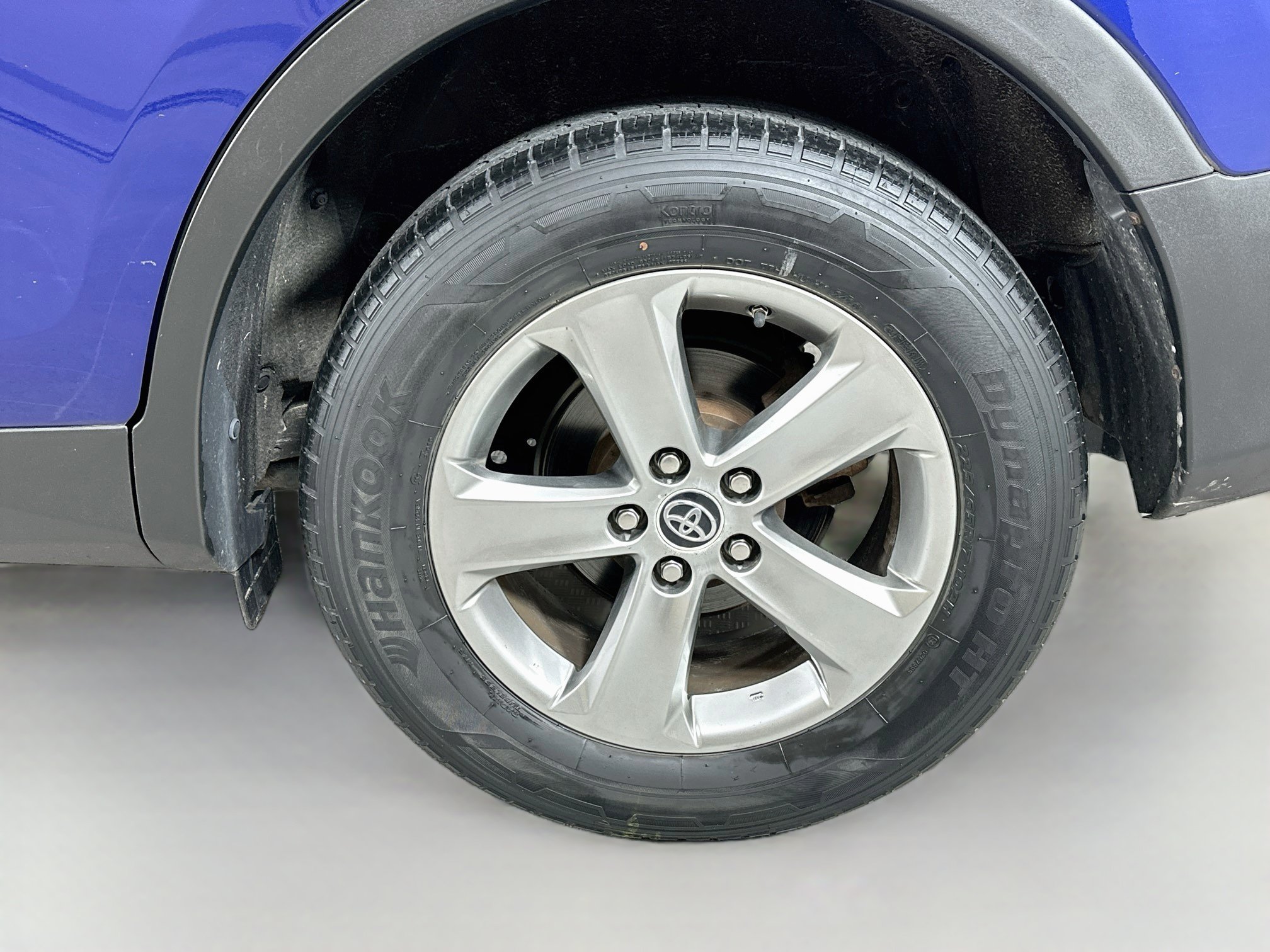 Used 2015 Toyota RAV4 XLE AWD/4WD image 29
