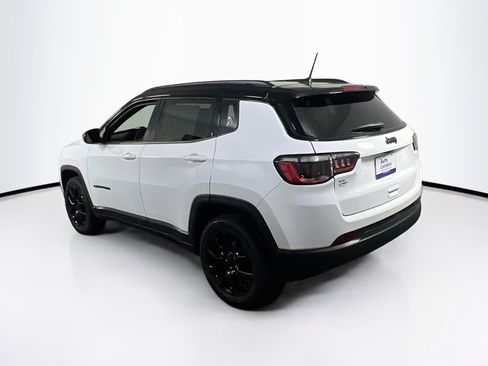 Used 2022 Jeep Compass Latitude w/ Convenience Group AWD/4WD image 7