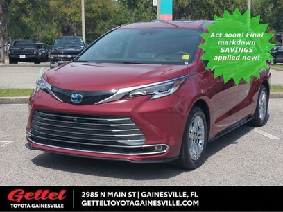Certified 2023 Toyota Sienna Platinum