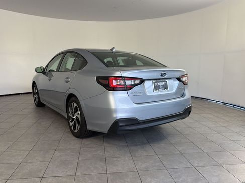 Used 2025 Subaru Legacy Premium AWD/4WD image 3