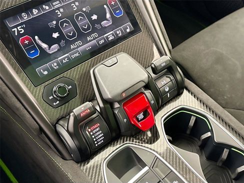 Used 2024 Lamborghini Urus S image 22