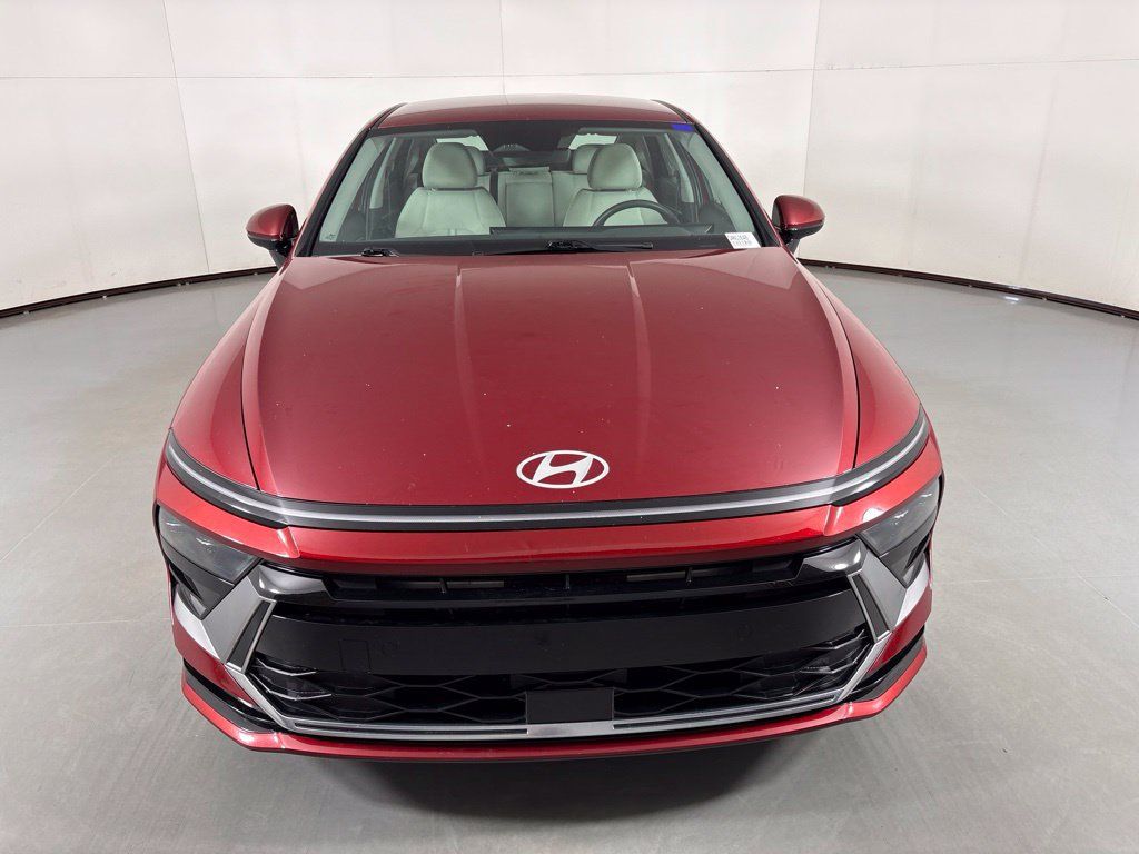 Used 2025 Hyundai Sonata SEL FWD image 3
